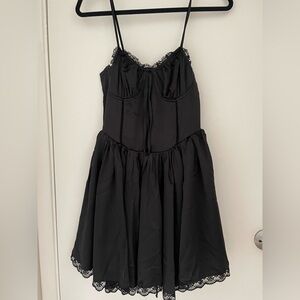Elegant Black Lace Trim Chemise